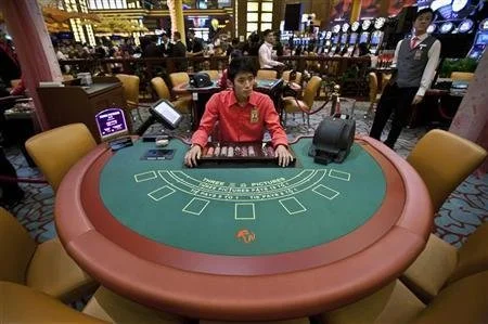 Interfaz de slot con grid técnico